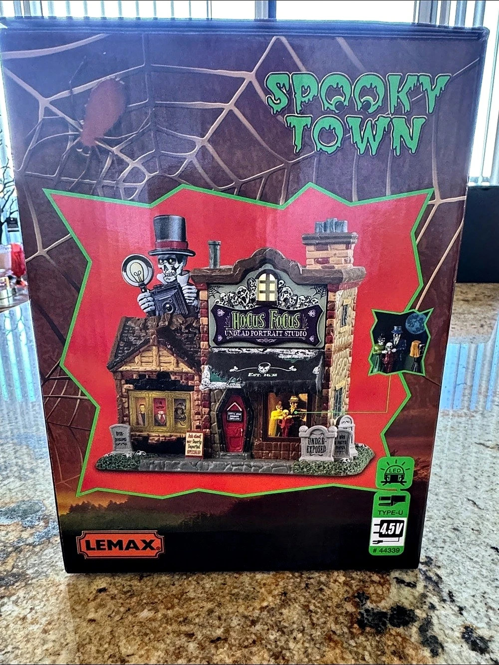 Lemax Hocus Pocus Undead Portrait Studio Halloween Village Decor NIB